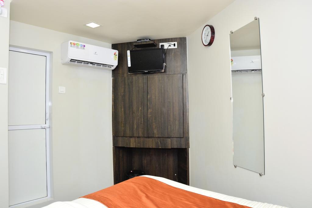 Premier Inn Мумбаи Экстерьер фото